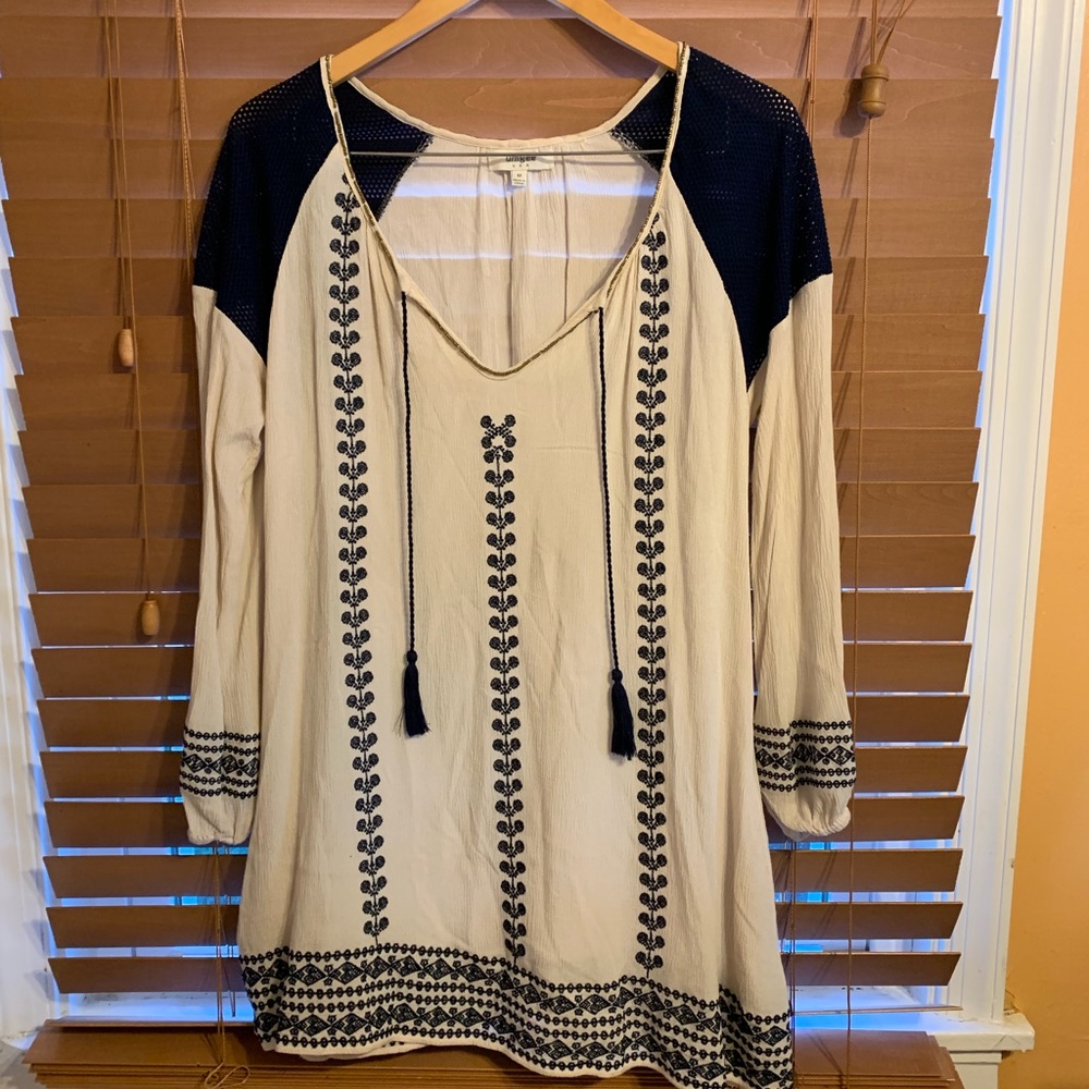 🔥{Umgee} Tunic w/ beading & embroidery Size M